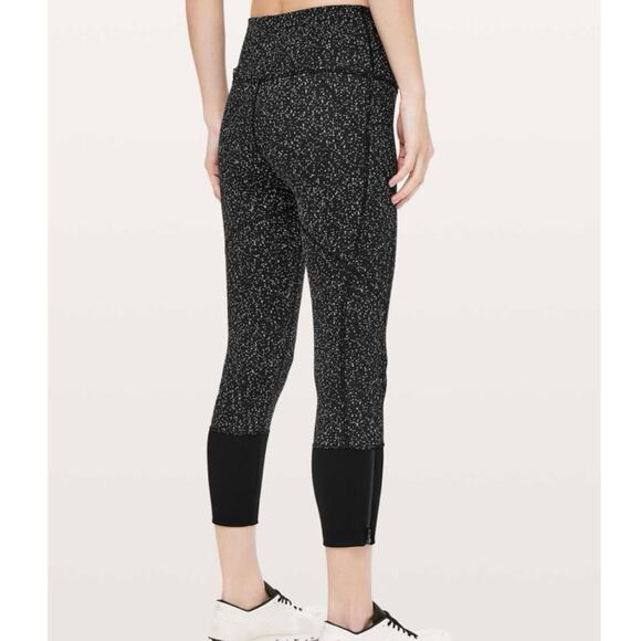 Lululemon Rebel Runner Crop Legging Black Pattern - Picture 1 of 7